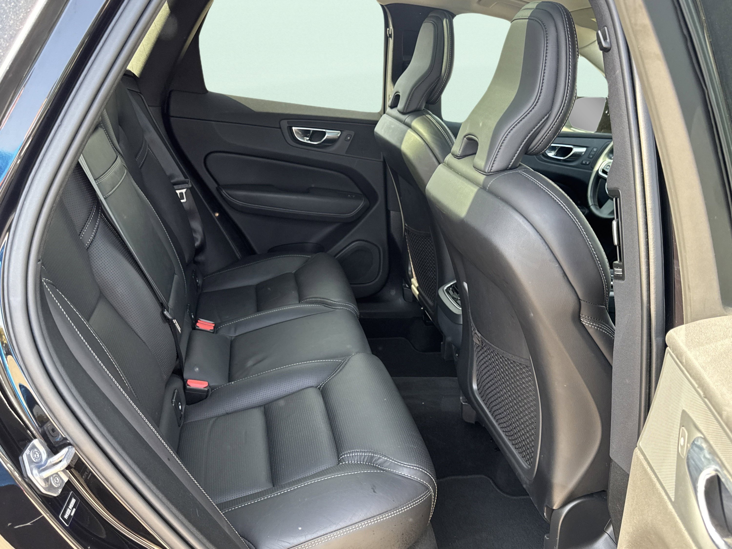 Used 2021 Volvo XC60 T5 Inscription image 31