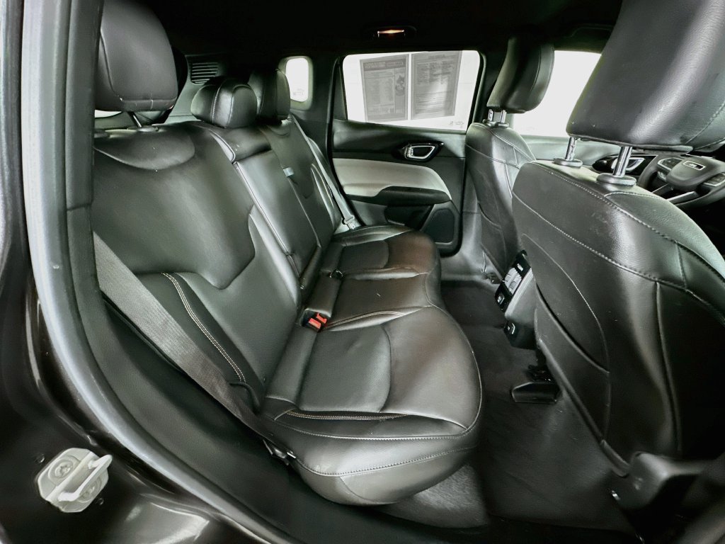 Certified 2023 Jeep Compass Limited AWD/4WD image 36