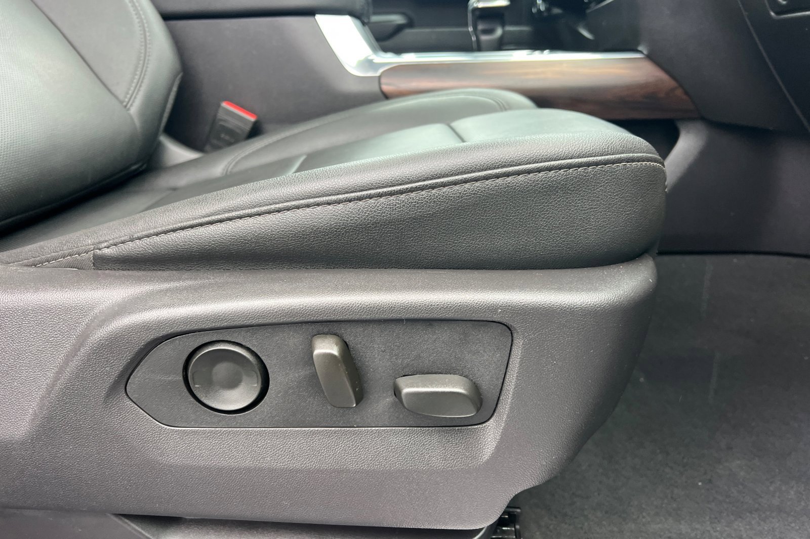 Used 2024 GMC Sierra 1500 SLT w/ SLT Premium Plus Package image 23