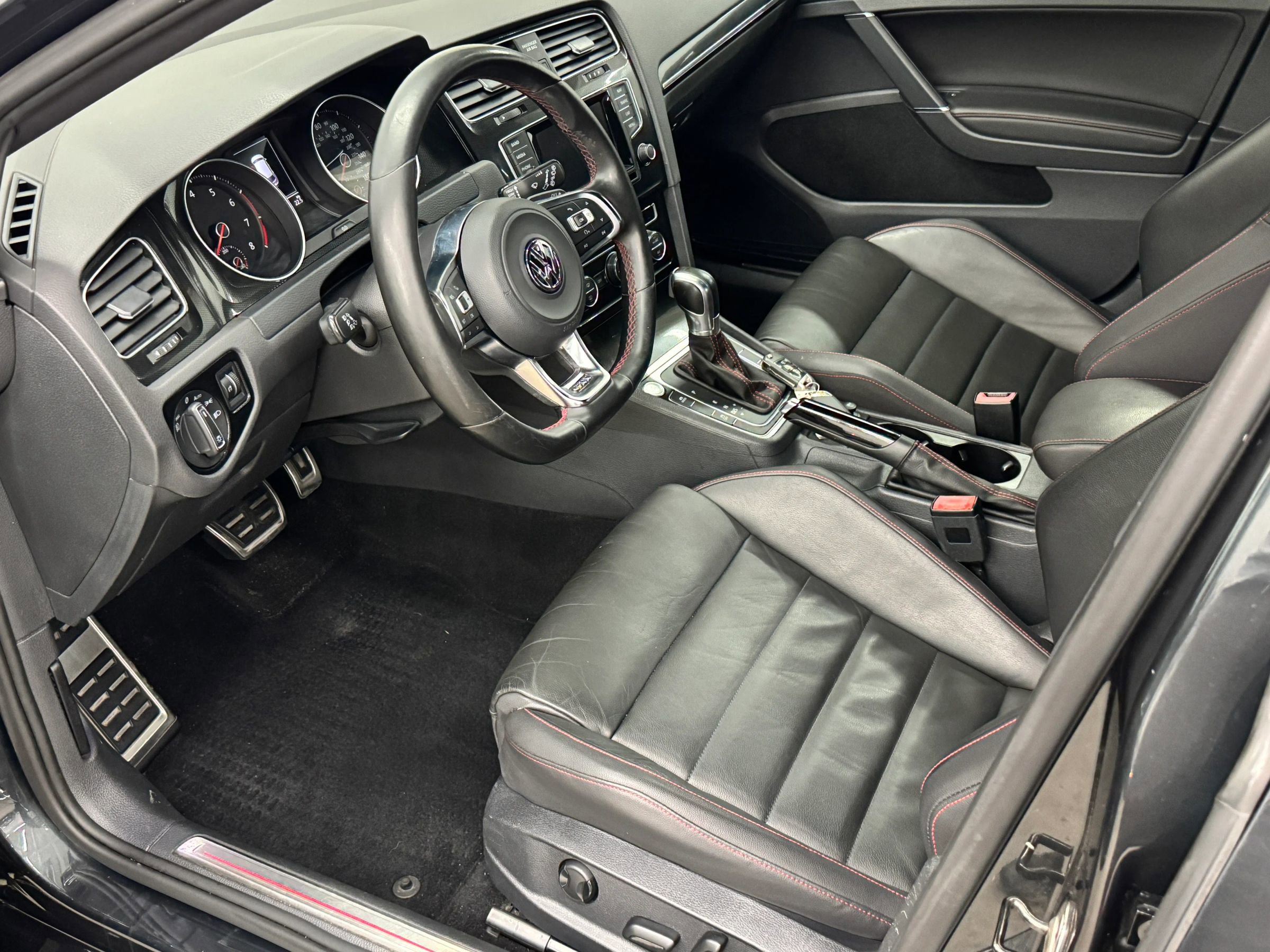 Used 2015 Volkswagen GTI Autobahn w/ Lighting Package (SEL) FWD image 13