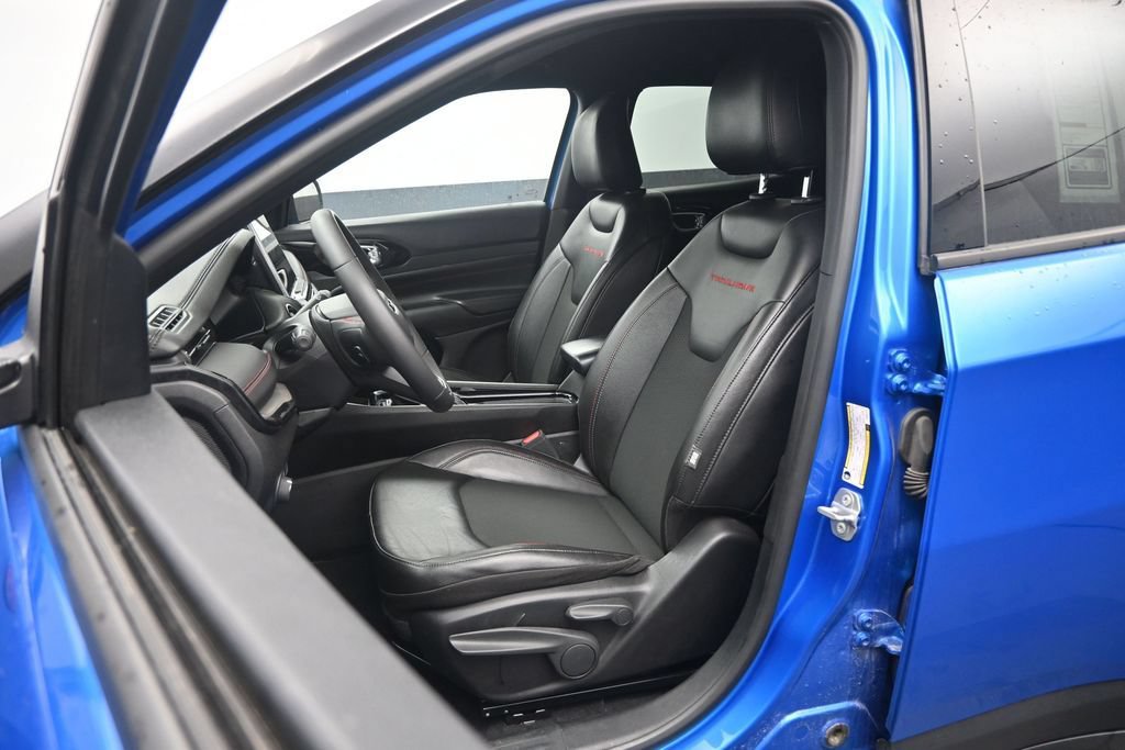 Used 2025 Jeep Compass Trailhawk AWD/4WD image 21