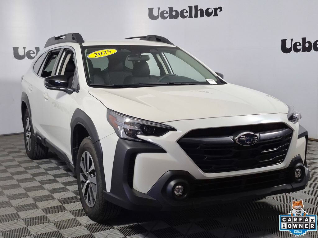 Used 2025 Subaru Outback Premium AWD/4WD image 1