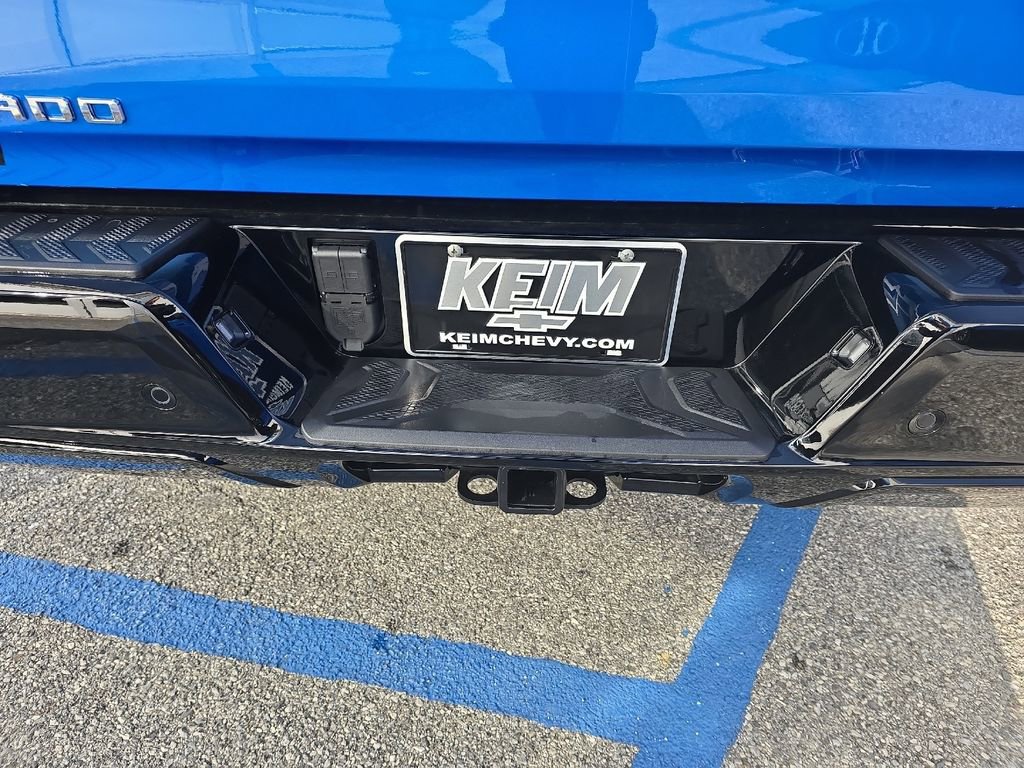 New 2025 Chevrolet Silverado EV RST image 16