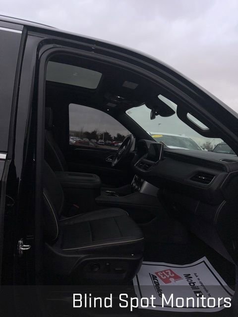 Used 2023 GMC Yukon SLT w/ SLT Premium Package image 7
