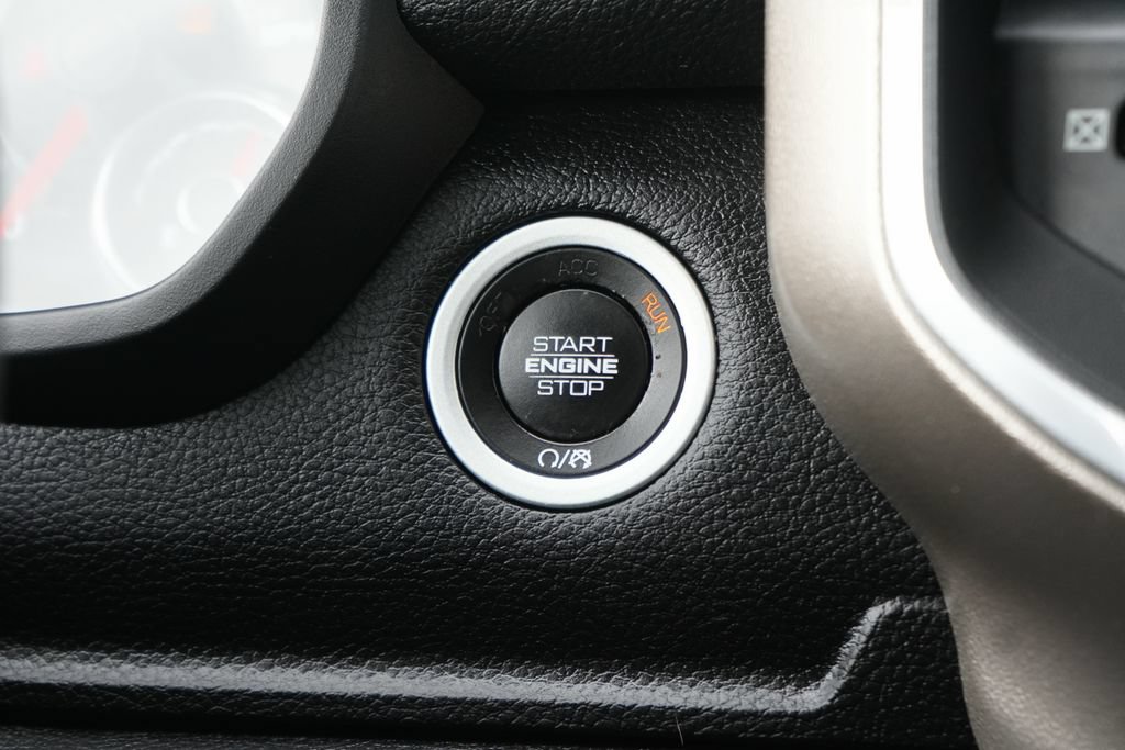 Used 2019 RAM 1500 Laramie AWD/4WD image 24