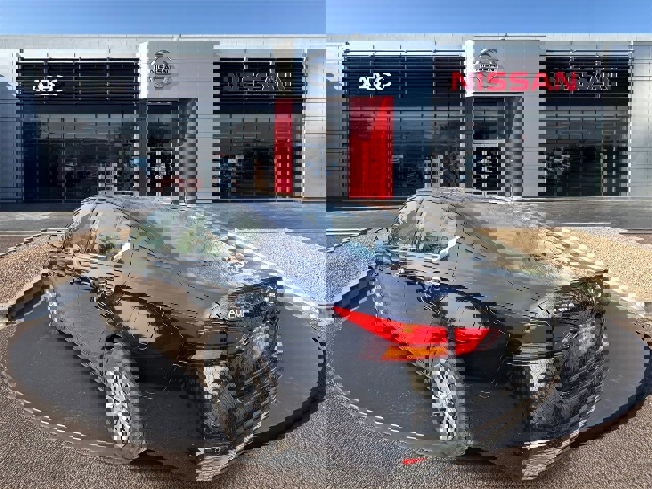 Used 2024 Nissan Altima 2.5 S image 5