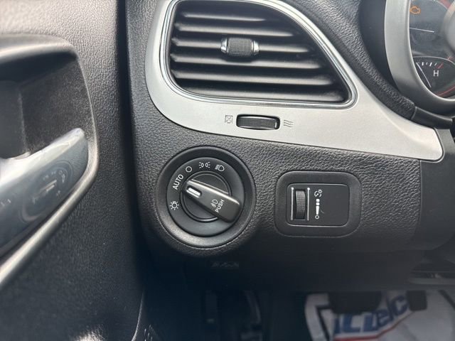 Used 2018 Dodge Journey SXT image 14