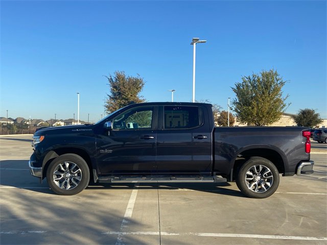 Used 2023 Chevrolet Silverado 1500 LT w/ Convenience Package II image 4