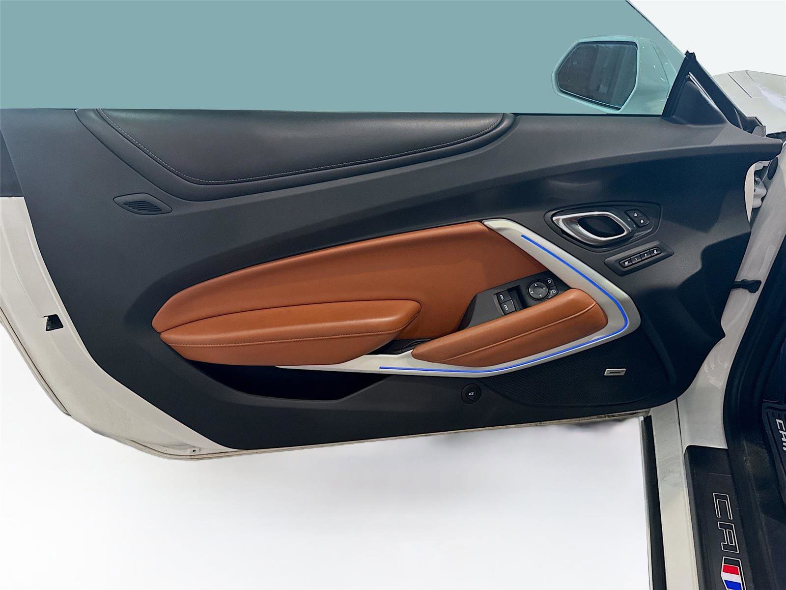 Used 2018 Chevrolet Camaro SS image 9