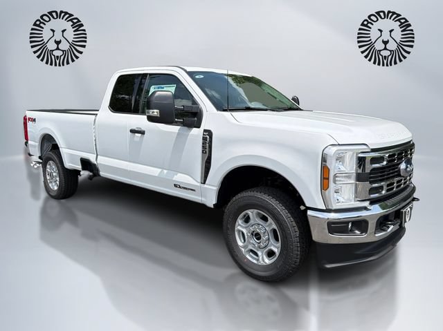 New 2026 Ford F250 XLT w/ FX4 Off-Road Package AWD/4WD image 3