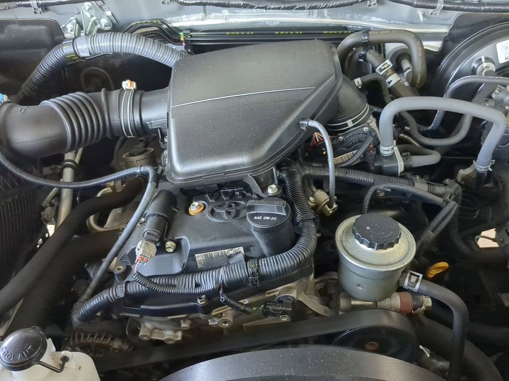 Used 2021 Toyota Tacoma SR w/ SR Convenience Package RWD image 10