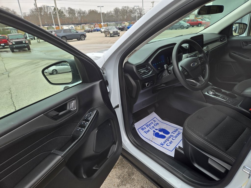 Used 2025 Ford Escape Active image 6