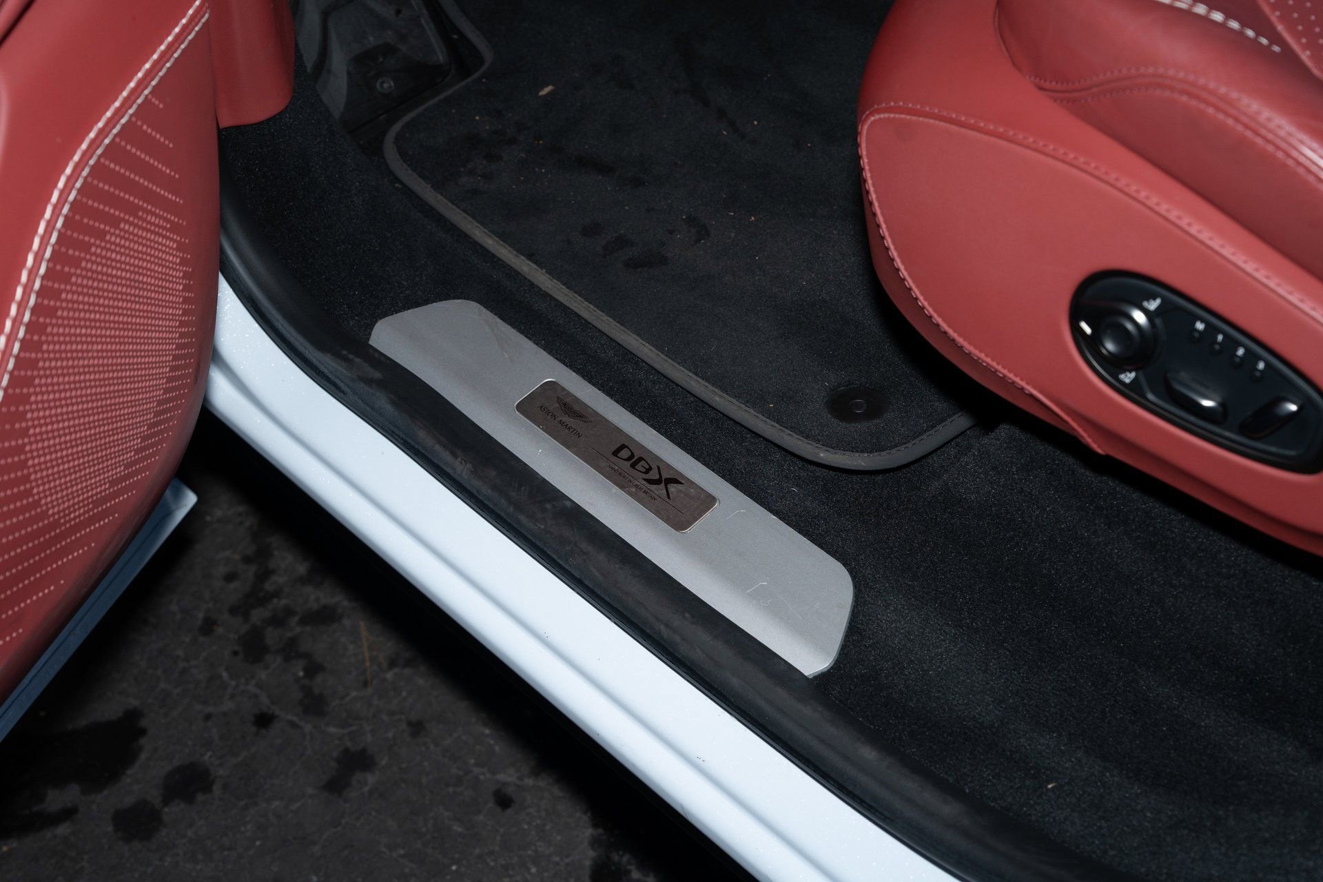Used 2022 Aston Martin DBX image 18