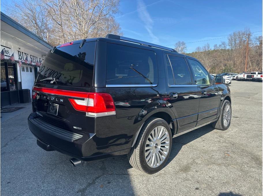 Used 2016 Lincoln Navigator Reserve image 6
