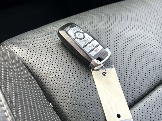 Used 2021 Ford F150 Raptor w/ Convenience Package image 32