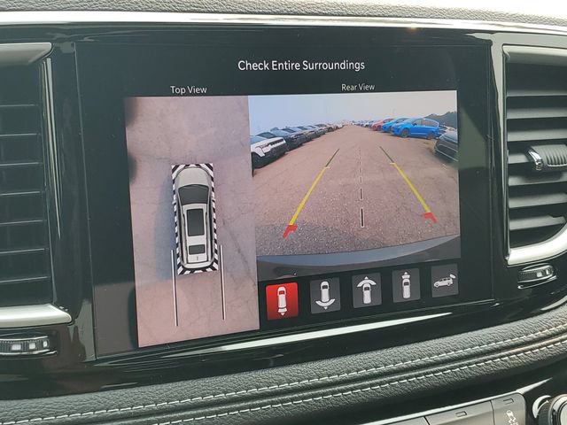 New 2027 Chrysler Pacifica Limited w/ Family Tech Group AWD/4WD image 27