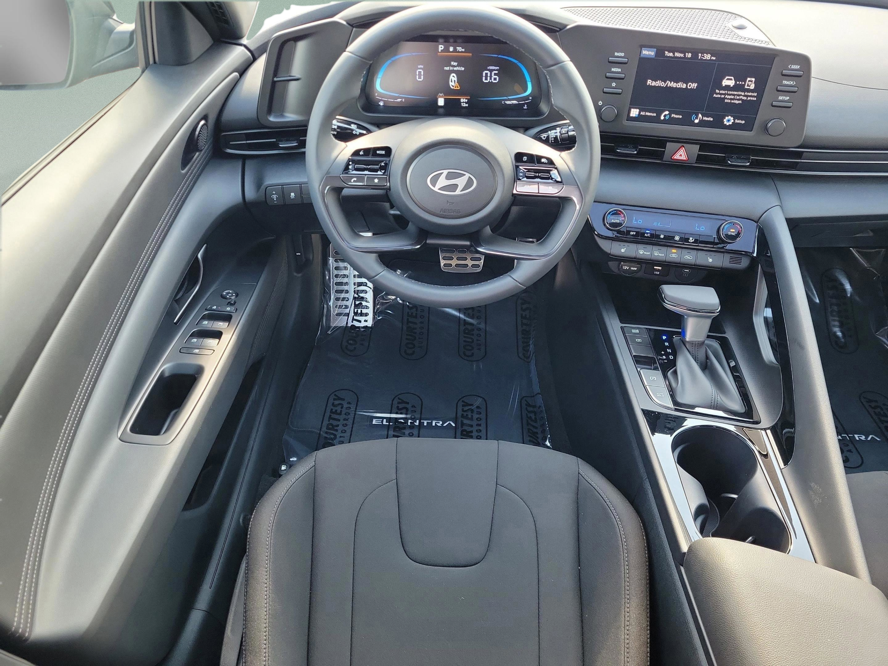 New 2026 Hyundai Elantra SEL Sport Premium FWD image 13
