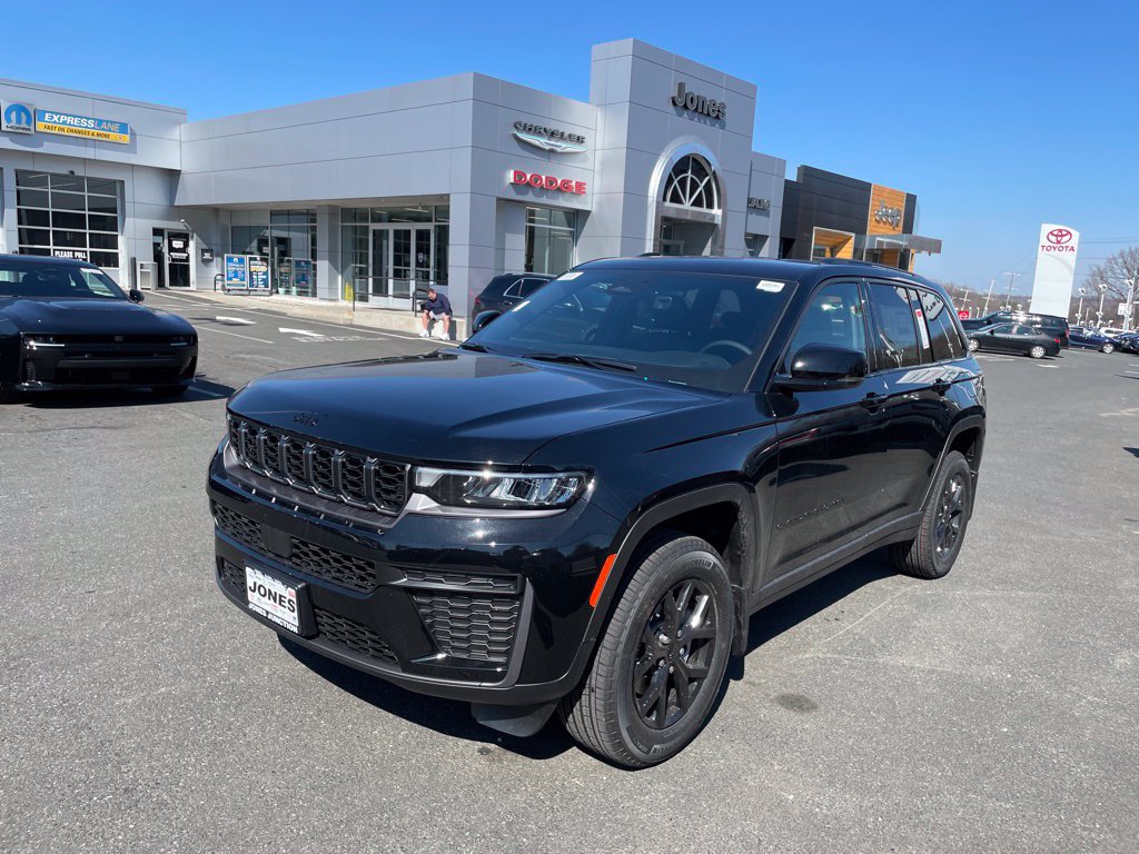 New 2026 Jeep Grand Cherokee Altitude