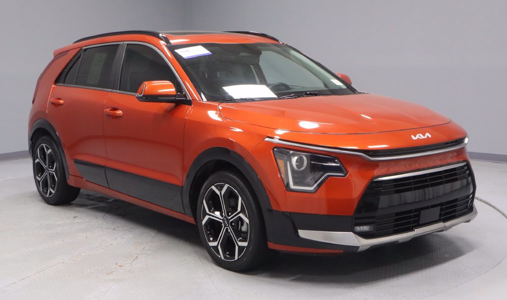 Used 2023 Kia Niro EX Touring