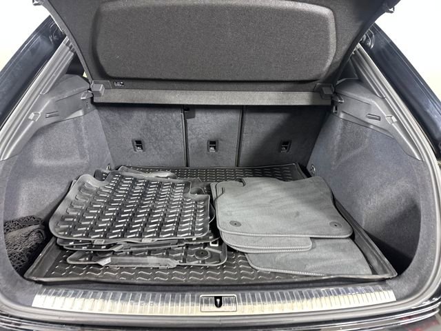 Used 2020 Audi Q3 2.0T Prestige w/ Prestige Package image 25