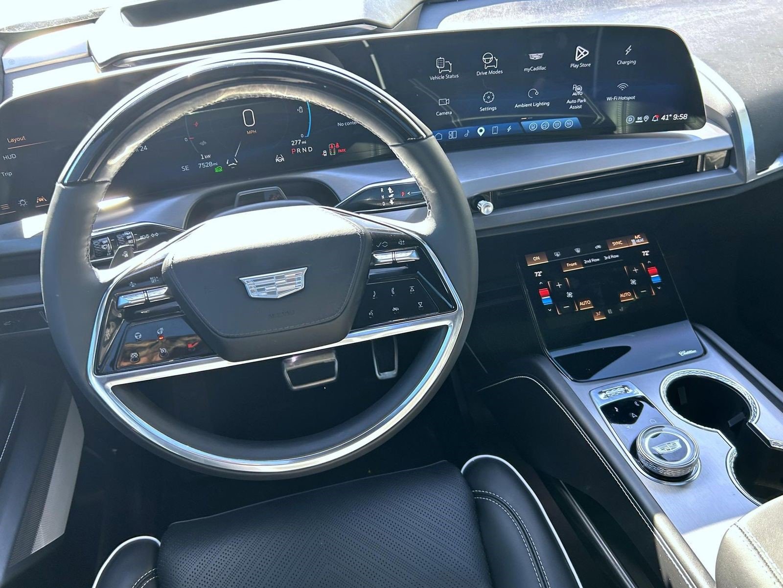 Certified 2026 Cadillac Vistiq Platinum AWD/4WD image 16
