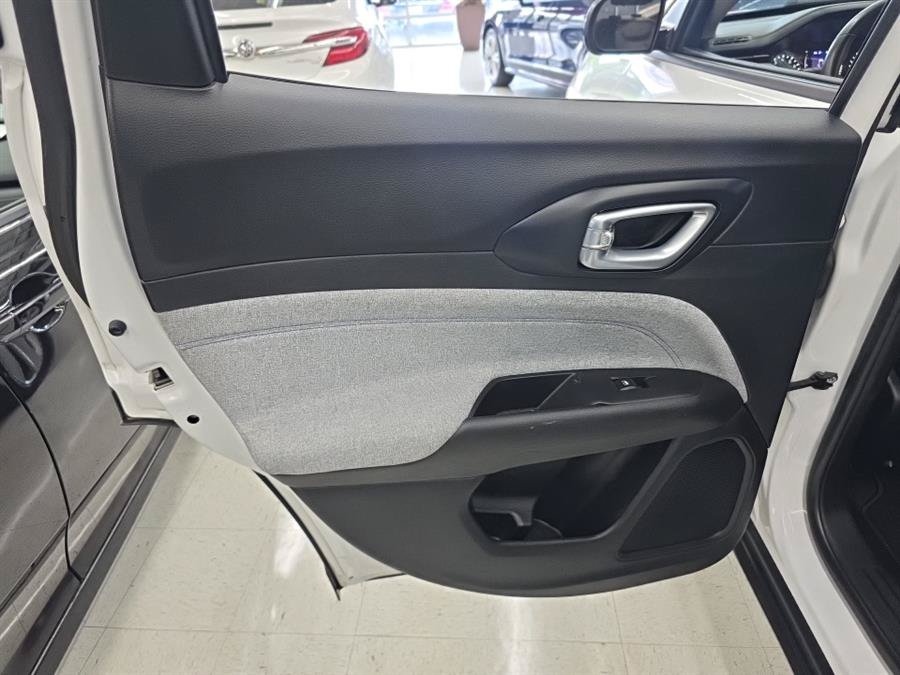Used 2022 Jeep Compass Latitude AWD/4WD image 13