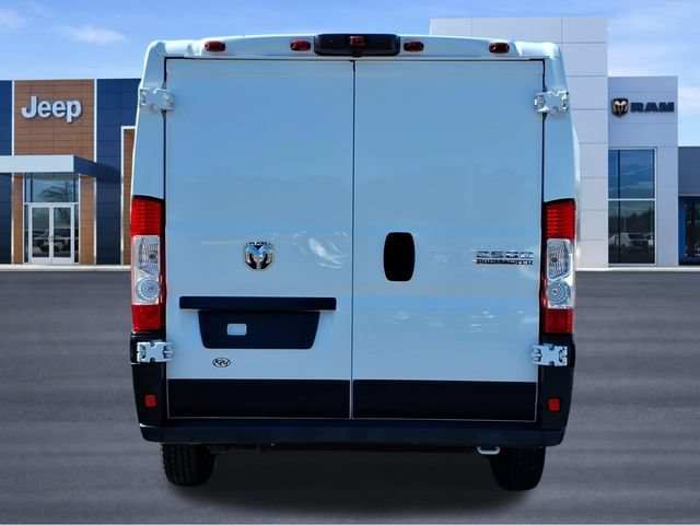Used 2025 RAM ProMaster 2500 w/ Convenience Group FWD image 4