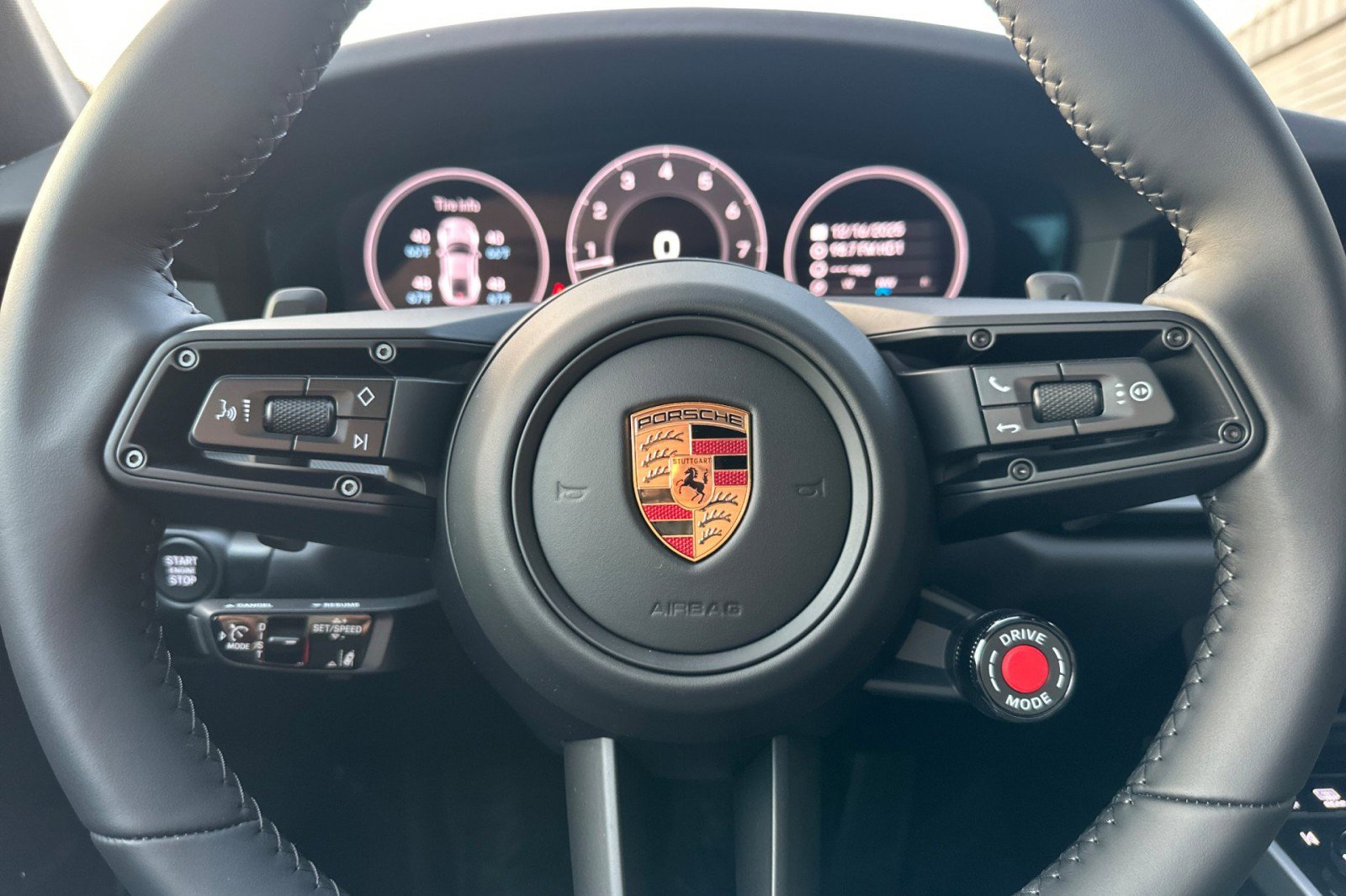 Used 2026 Porsche 911 Carrera RWD image 23