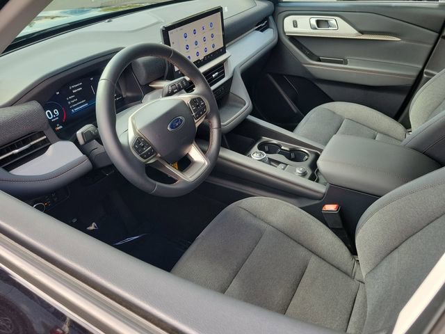 Used 2026 Ford Explorer Active image 3