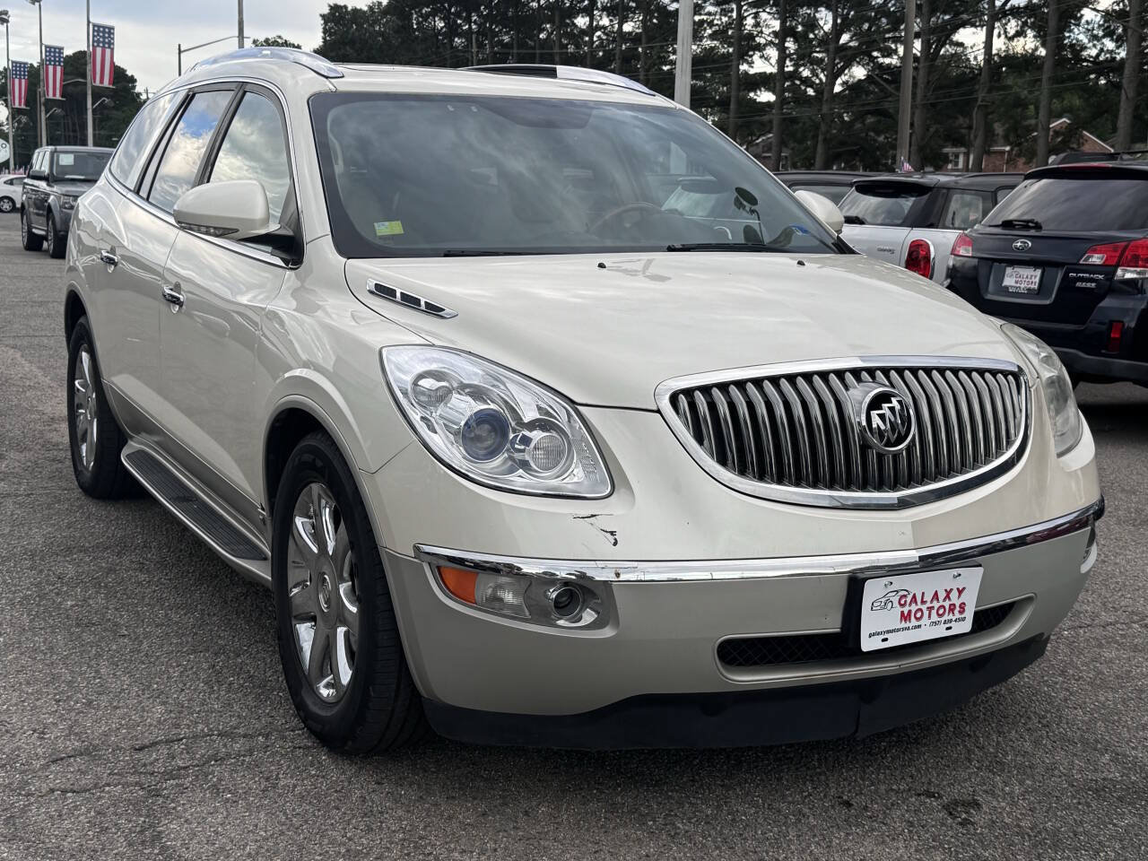 Used 2008 Buick Enclave CXL w/ Entertainment Package #4 AWD/4WD image 2