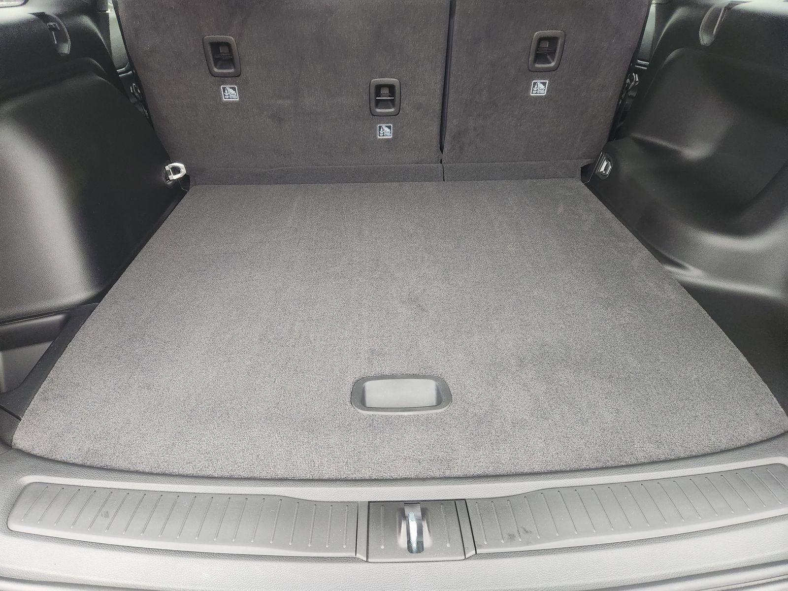 New 2025 Jeep Grand Cherokee Altitude image 24