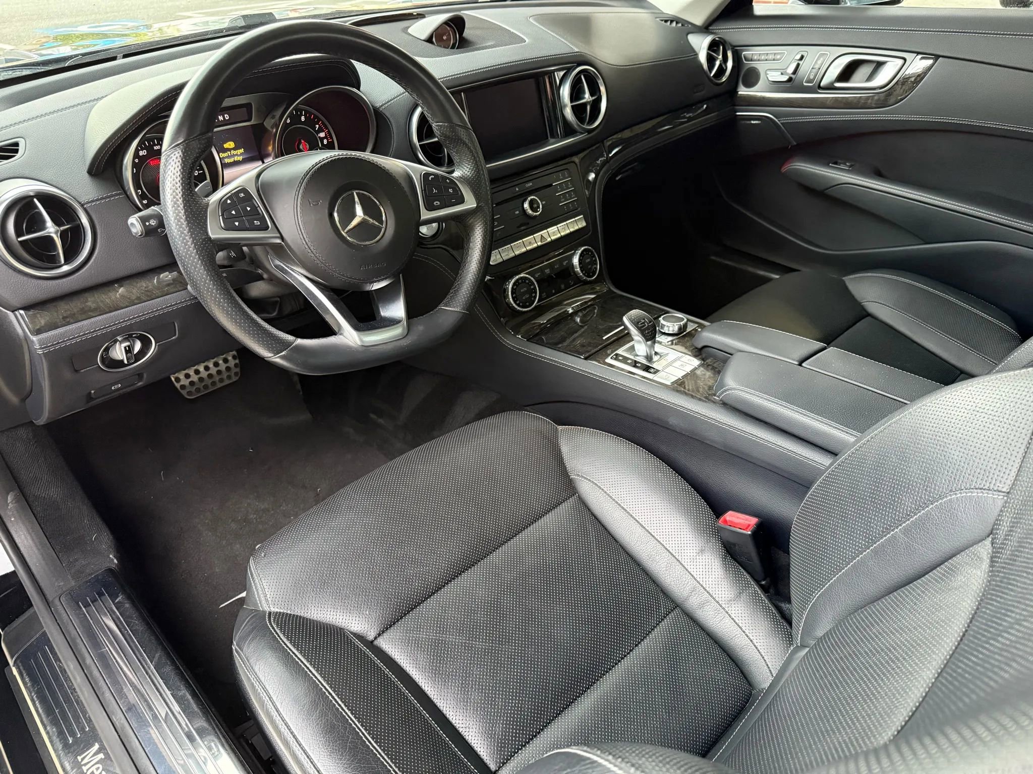 Used 2017 Mercedes-Benz SL 450 image 31