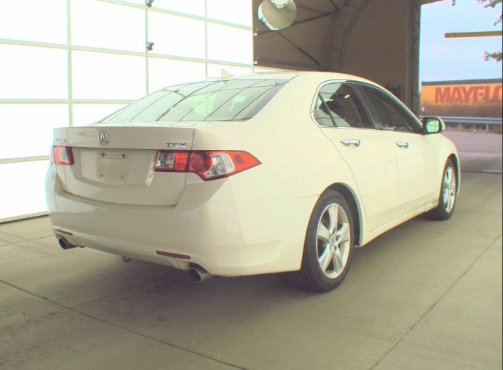 Used 2009 Acura TSX w/ Technology Package image 2
