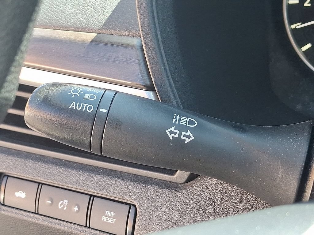 Used 2024 Nissan Altima 2.5 SV FWD image 25