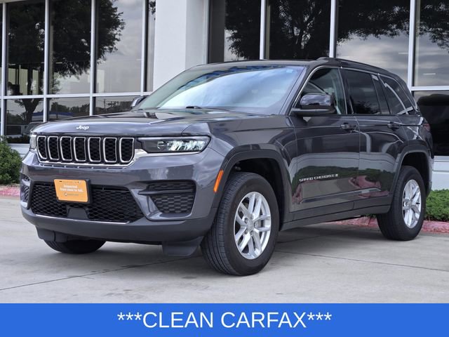 Used 2023 Jeep Grand Cherokee Laredo w/ Luxury Tech Group I AWD/4WD image 3
