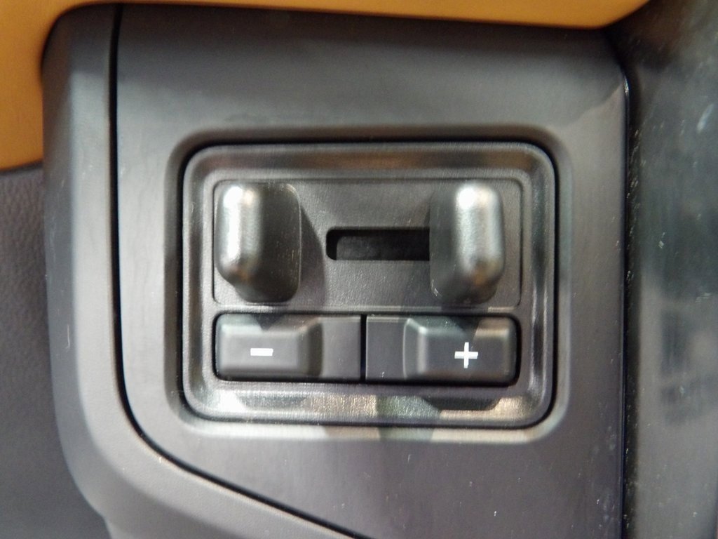 Used 2024 Ford Expedition Platinum image 46