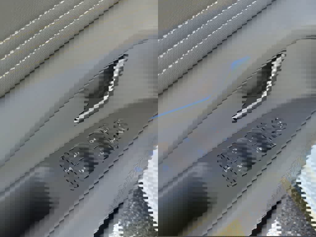 New 2026 Hyundai Elantra SEL Sport Premium image 17