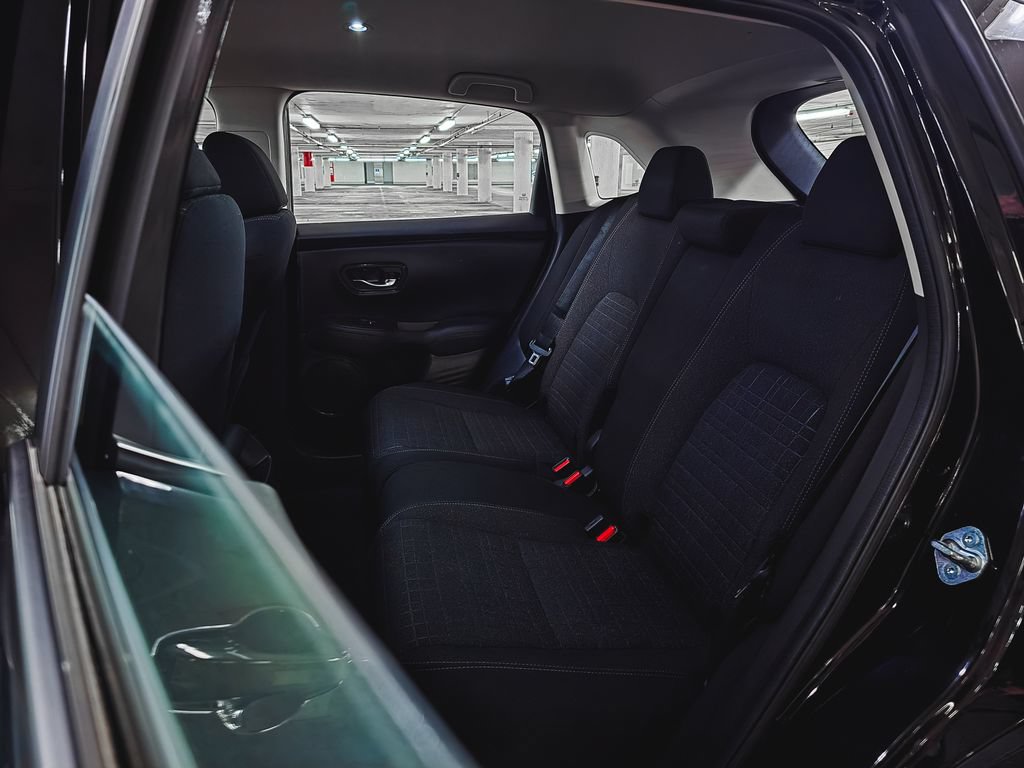 Used 2023 Honda HR-V LX image 19