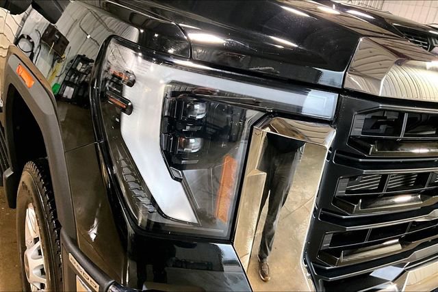 Used 2024 GMC Sierra 2500 Pro image 4