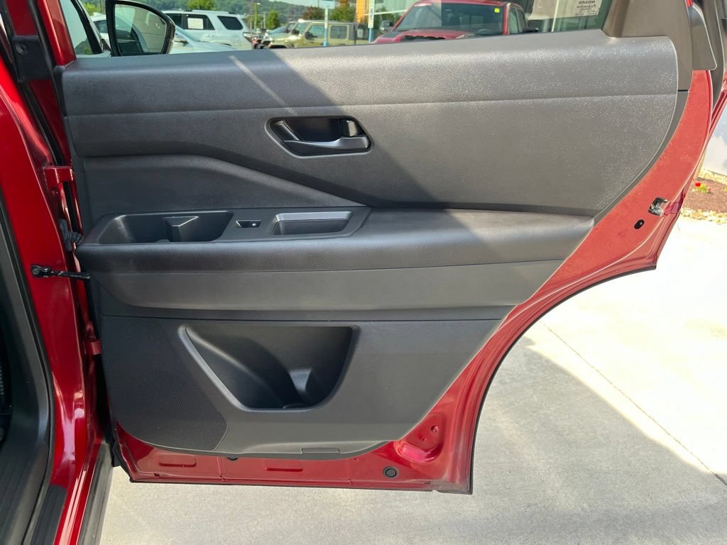 Used 2024 Nissan Pathfinder Rock Creek AWD/4WD image 27