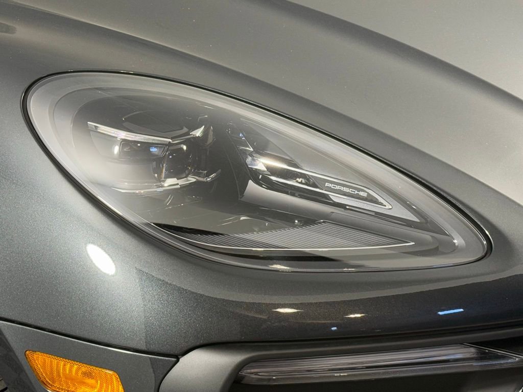 New 2026 Porsche Macan image 15