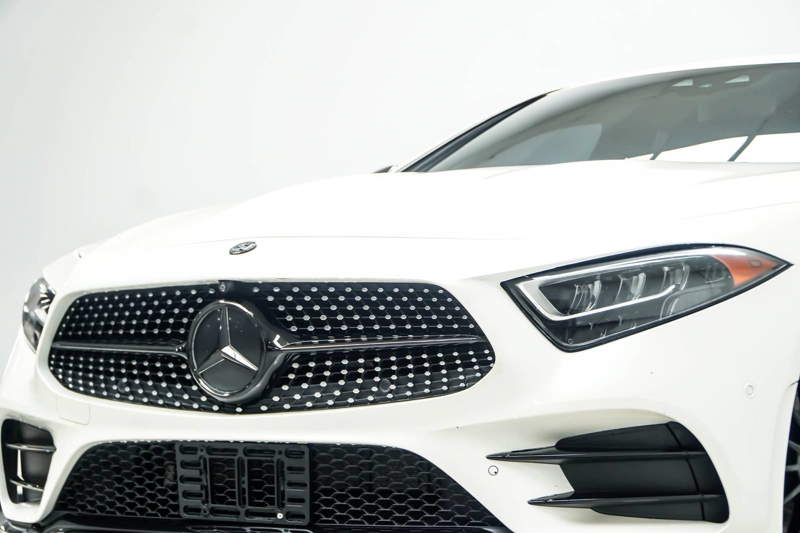 Used 2020 Mercedes-Benz CLS 450 w/ Night Package image 2
