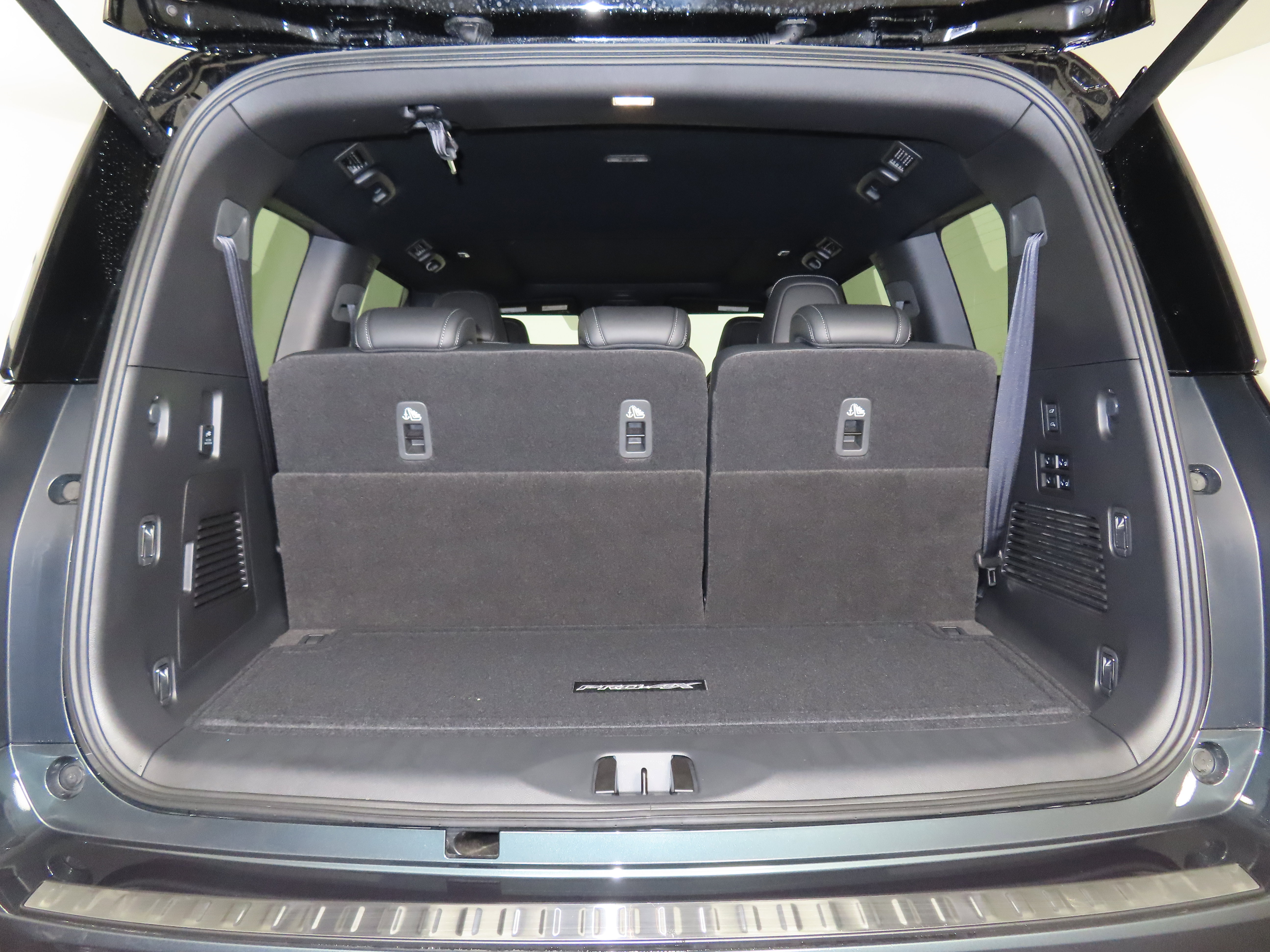 New 2026 Nissan Armada PRO-4X image 38