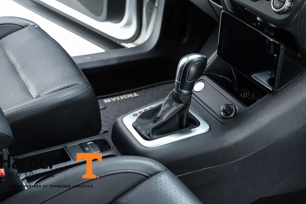 Used 2015 Volkswagen Tiguan SEL FWD image 33