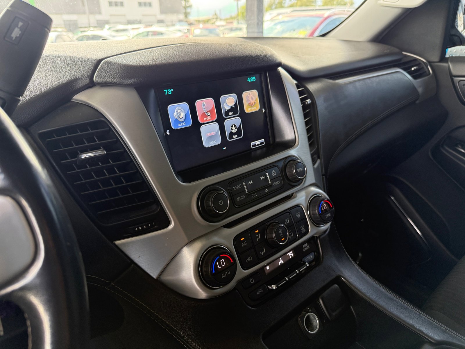 Used 2020 GMC Yukon XL SLE w/ SLE Value Package RWD image 20