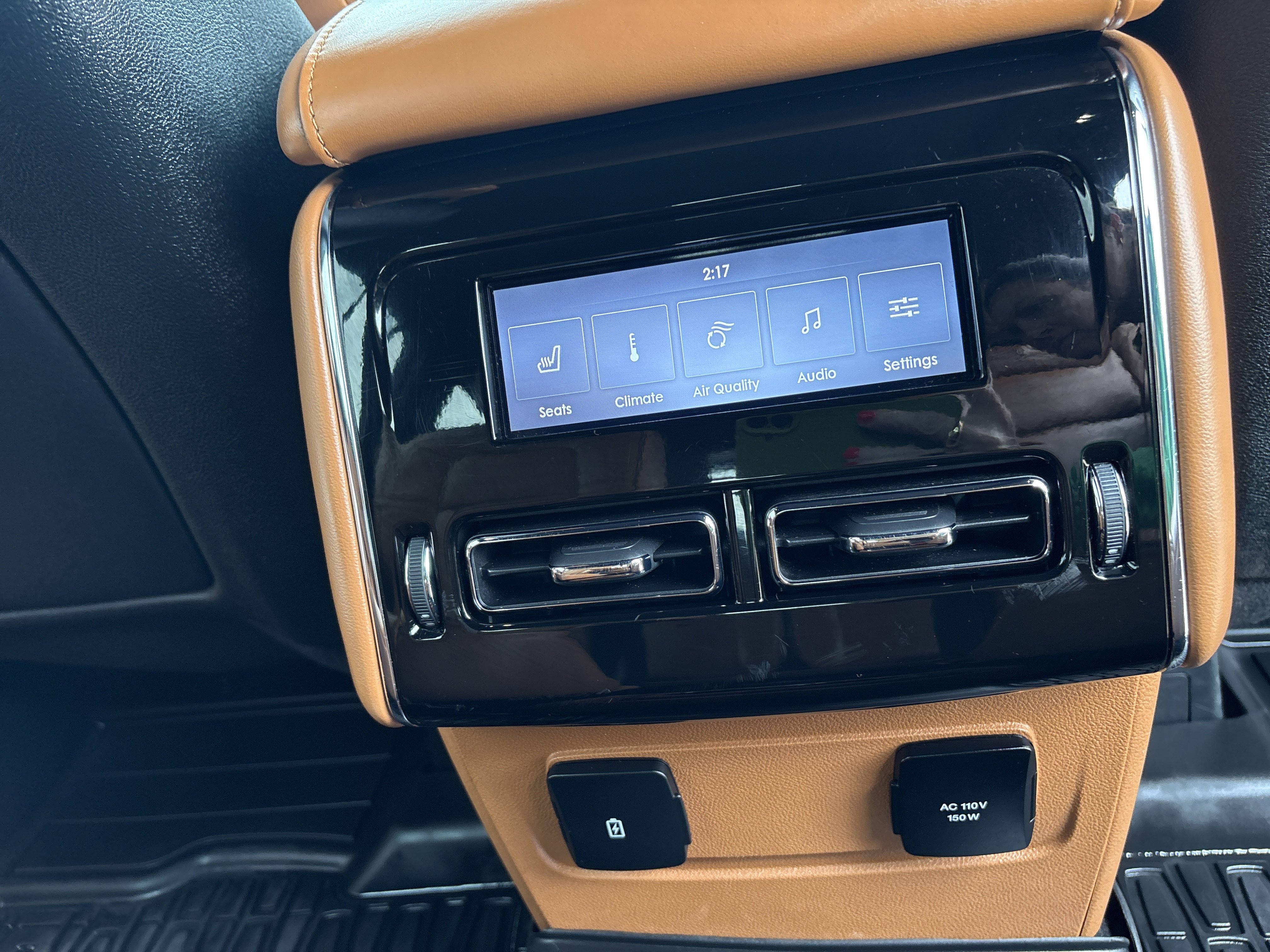Used 2024 Lincoln Aviator Black Label AWD/4WD image 10