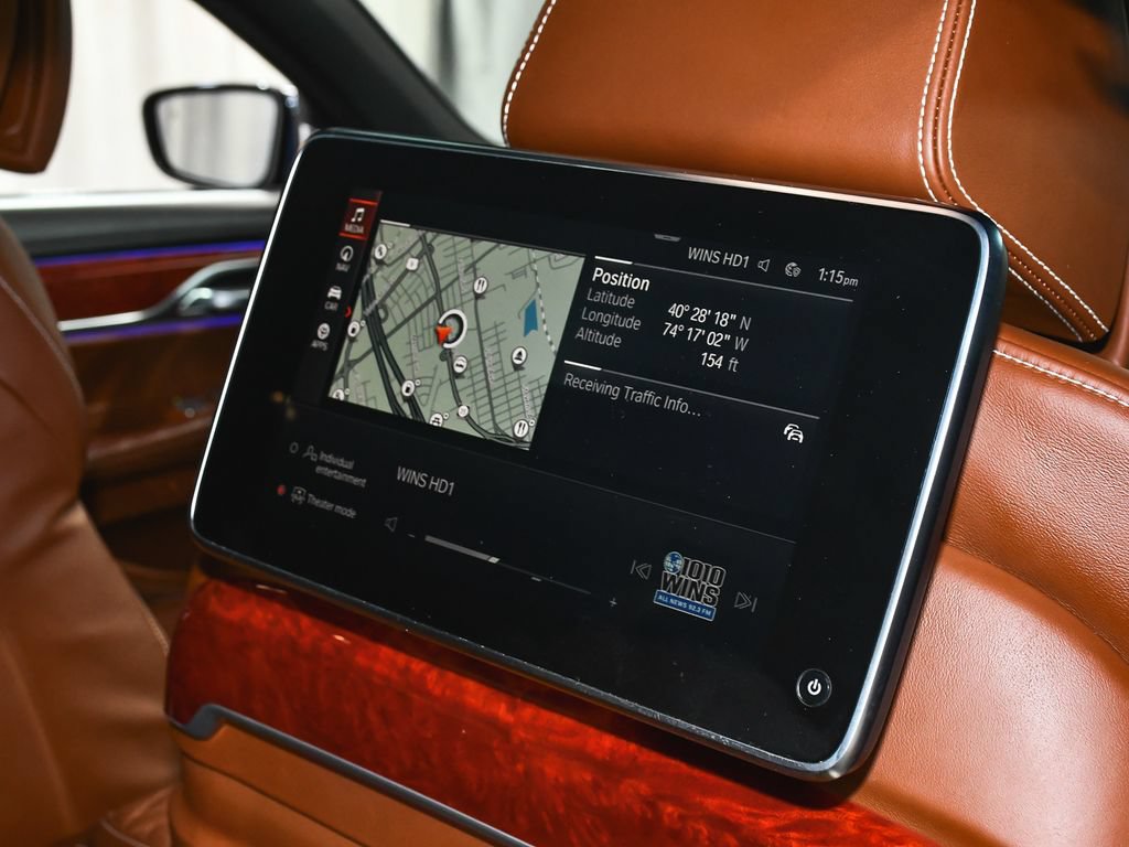 Used 2022 BMW ALPINA B7 xDrive w/ Luxury Rear Seating Package AWD/4WD image 83