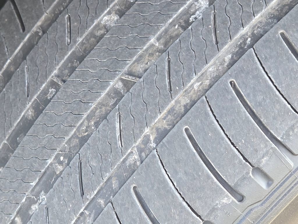 Used 2023 Toyota Highlander L image 18