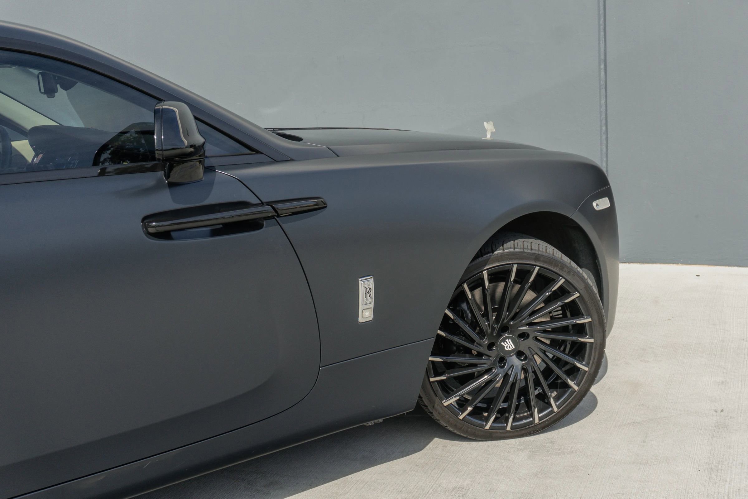 Used 2016 Rolls-Royce Wraith RWD image 43