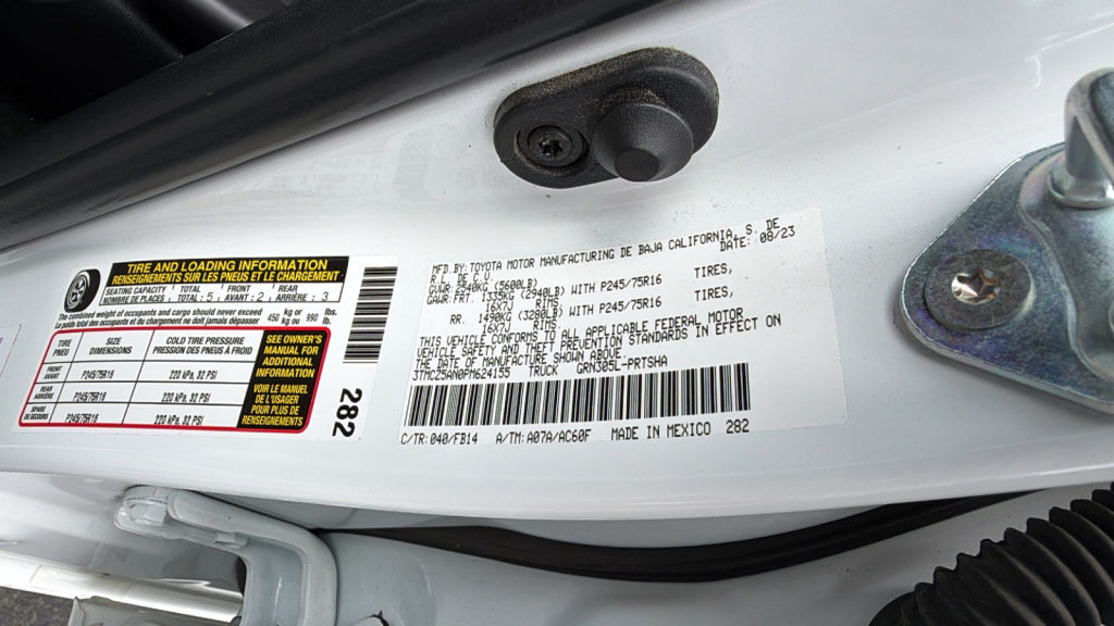 Certified 2023 Toyota Tacoma SR AWD/4WD image 30